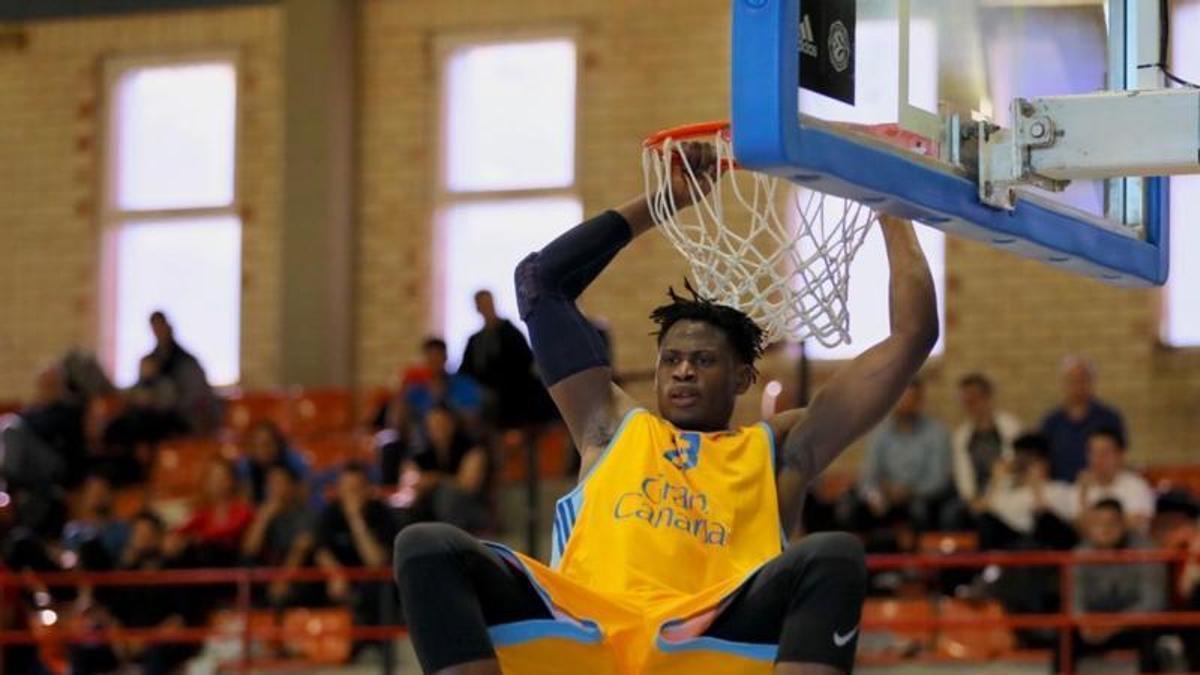 Biram Faye, nuevo jugador del CB Zamora.