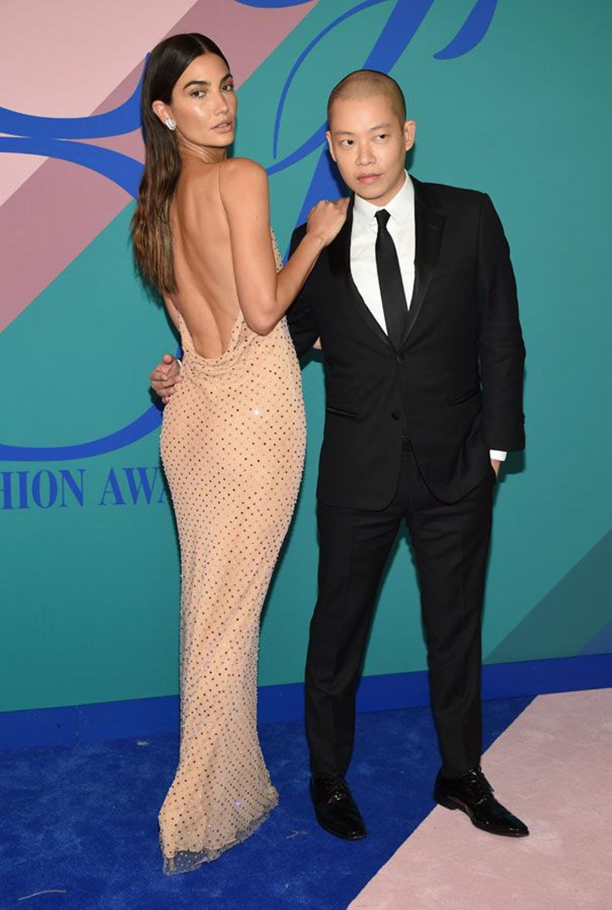 CFDA Fashion Awards 2017: Lily Aldridge con Jason Wu