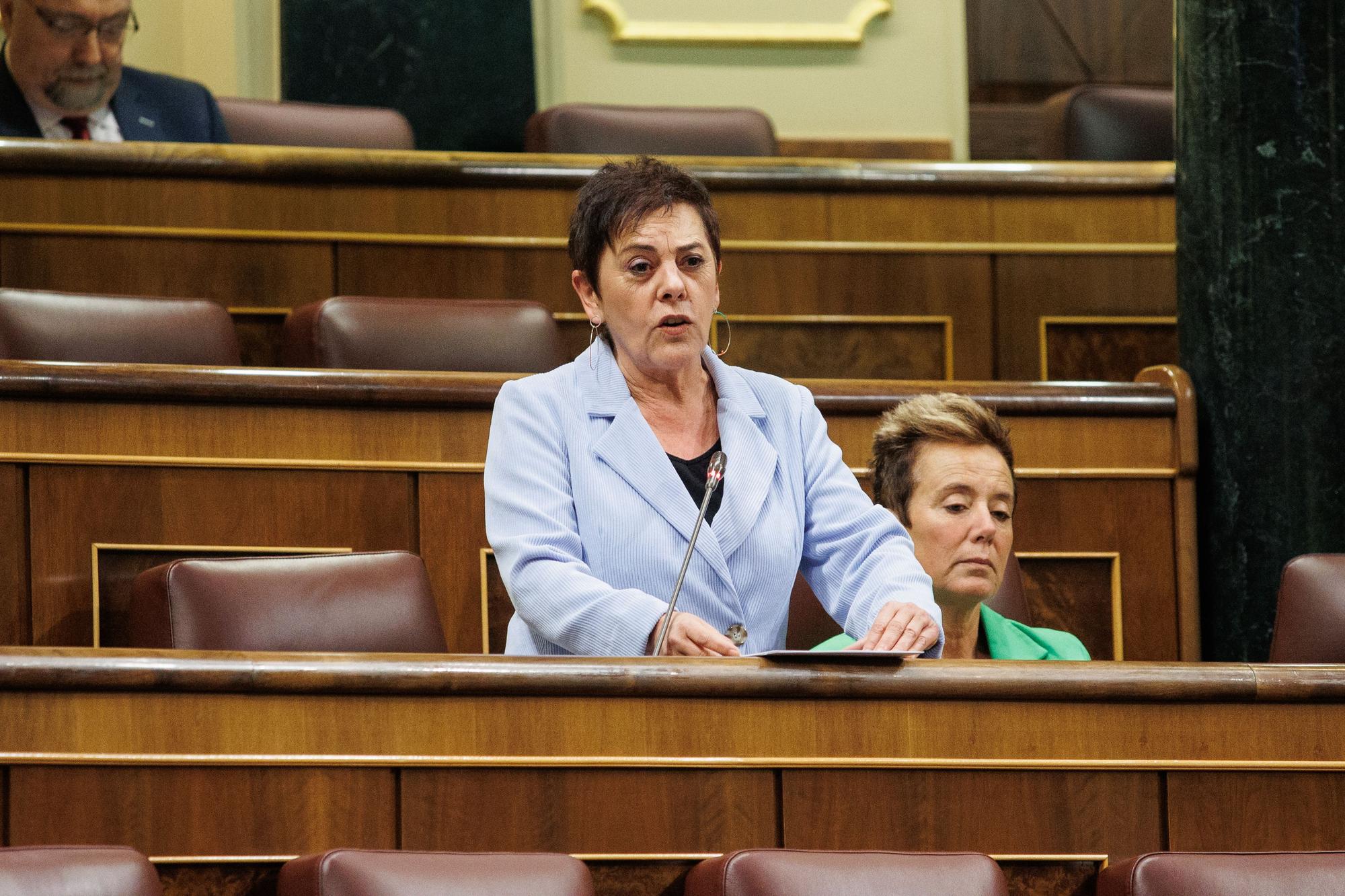 La portavoz de EH Bildu en el Congreso, Mertxe Aizpurua, durante la sesión de control al Gobierno en el Congreso de los Diputados, este miércoles.