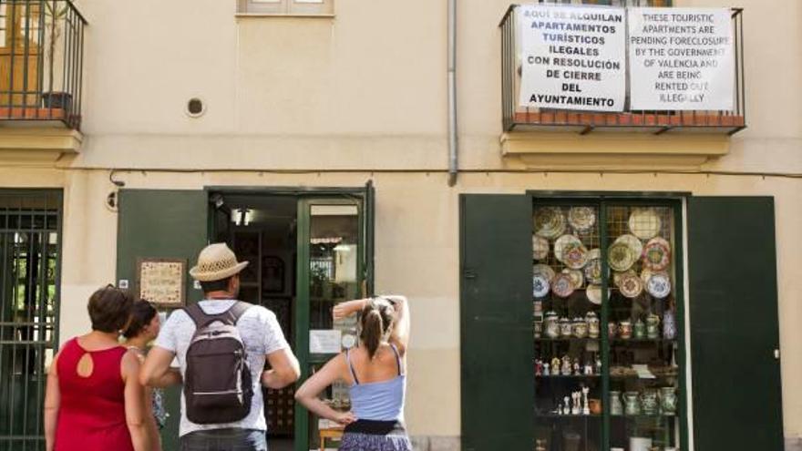 El ayuntamiento pondrá informadores para detectar los apartamentos ilegales