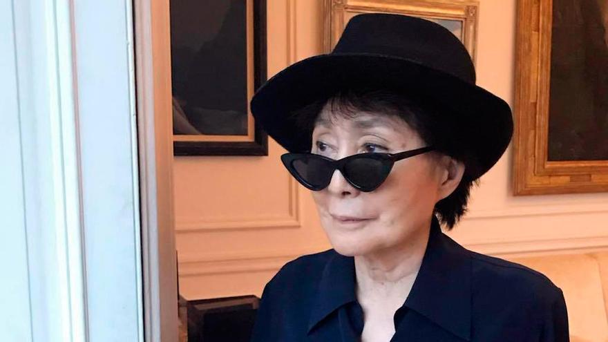 Un exchófer de Yoko Ono, sospechoso de robar objetos de Lennon