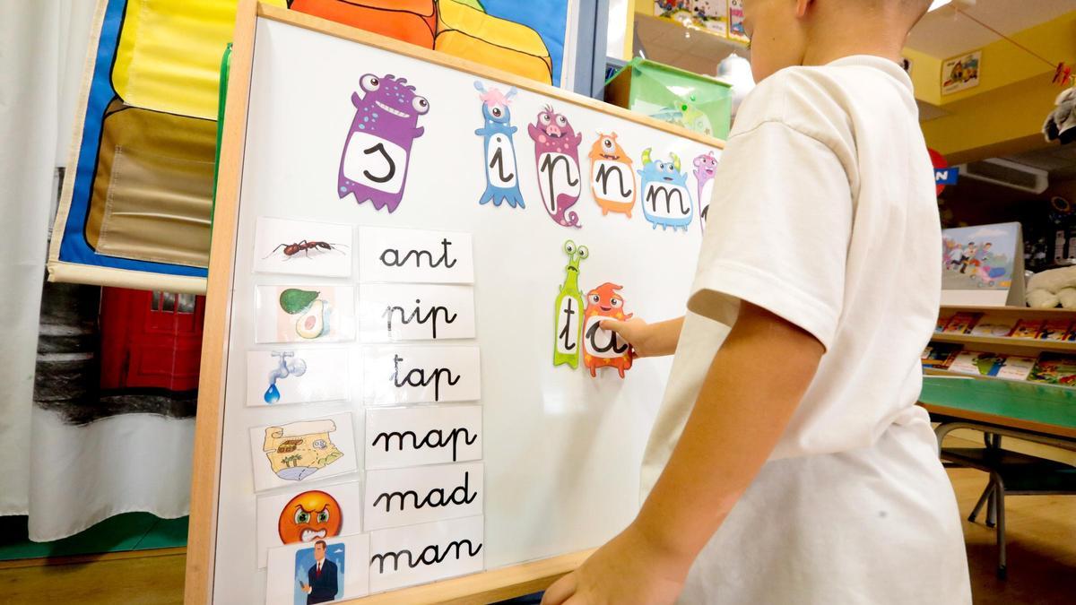 Clases de inglés en un colegio de Benidorm en imagen de archivo