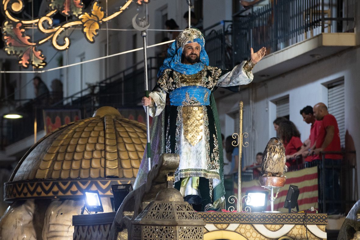 La Entrada Mora hace vibrar al pueblo de Altea