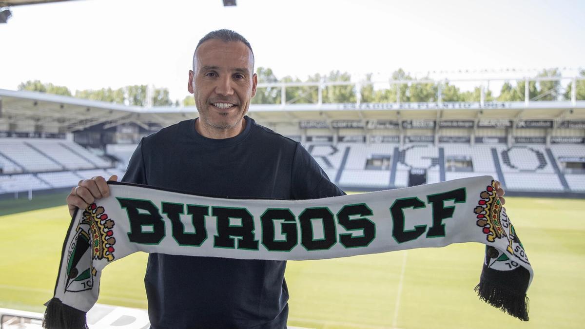 Sergio Francisco, nuevo entrenador del Burgos, en su presentación este verano en El Plantío.