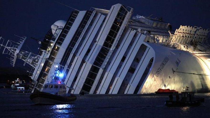 Un sacerdote mintió a sus feligreses para viajar en el &#039;Costa Concordia&#039;