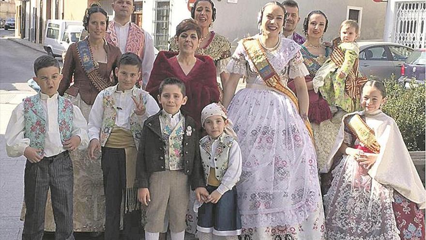 Les Llimeres recupera falleras mayores en su 25º aniversario