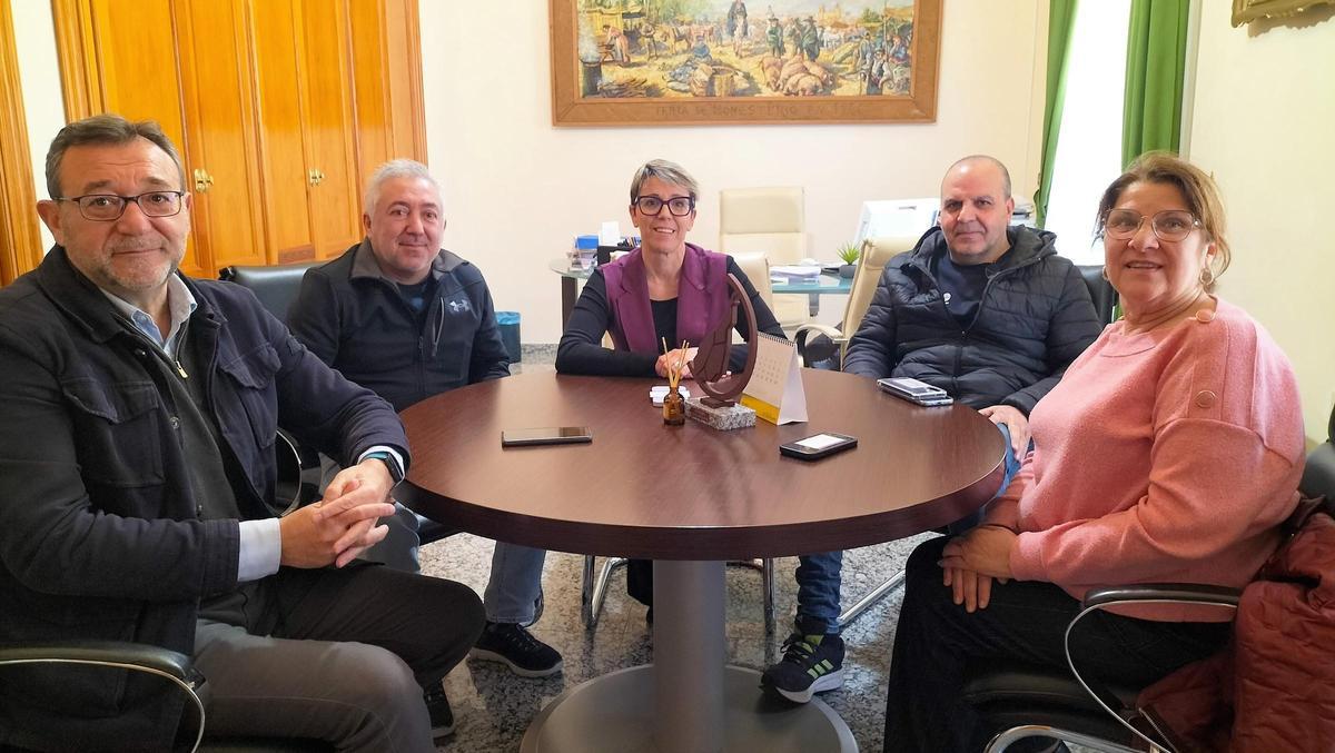 Reunión Avatel-Ayuntamiento en el despacho de la alcaldía