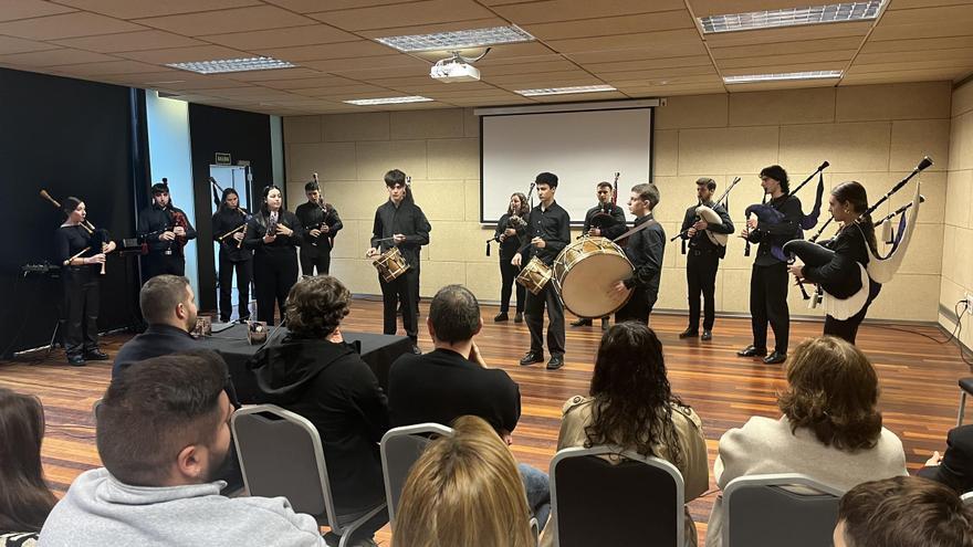 Sementeira celebra dez anos recuperando a música tradicional en Cambre