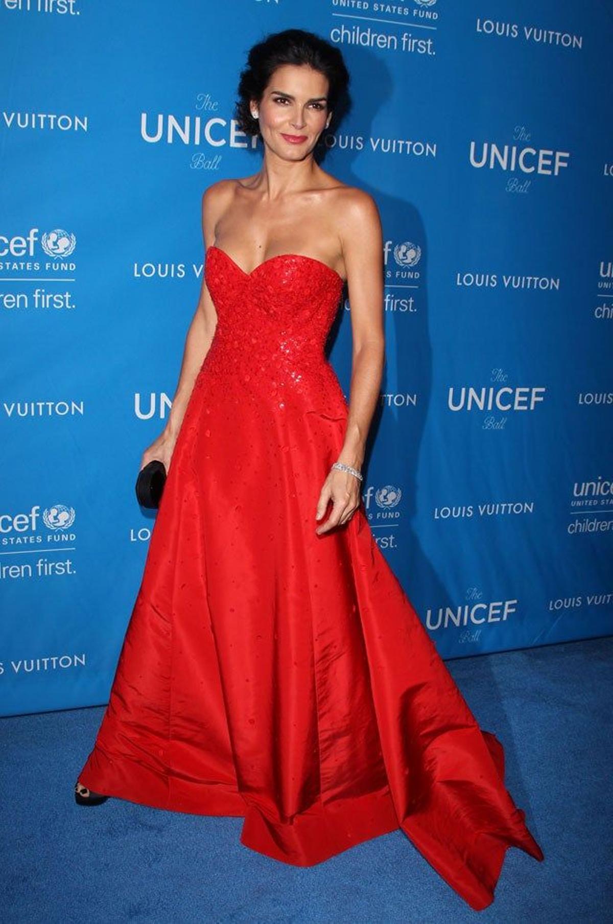 Angie Harmon, en la Sexta Edición de la Fiesta de UNICEF en Beverly Hills
