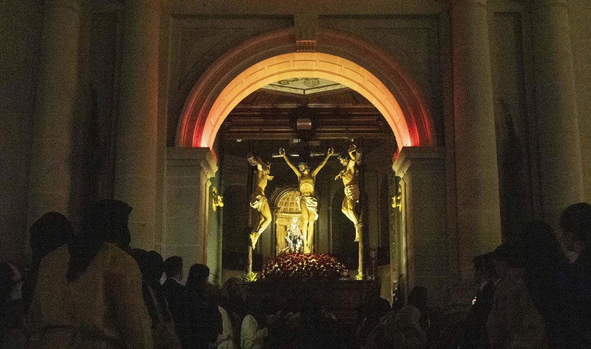 Semana Santa en Alicante 2026: Procesión de la Hermandad Penitencial del Perdón en el Jueves Santo