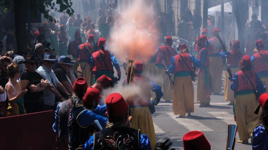 Arcabuces y espadas en la reconquista de Elda