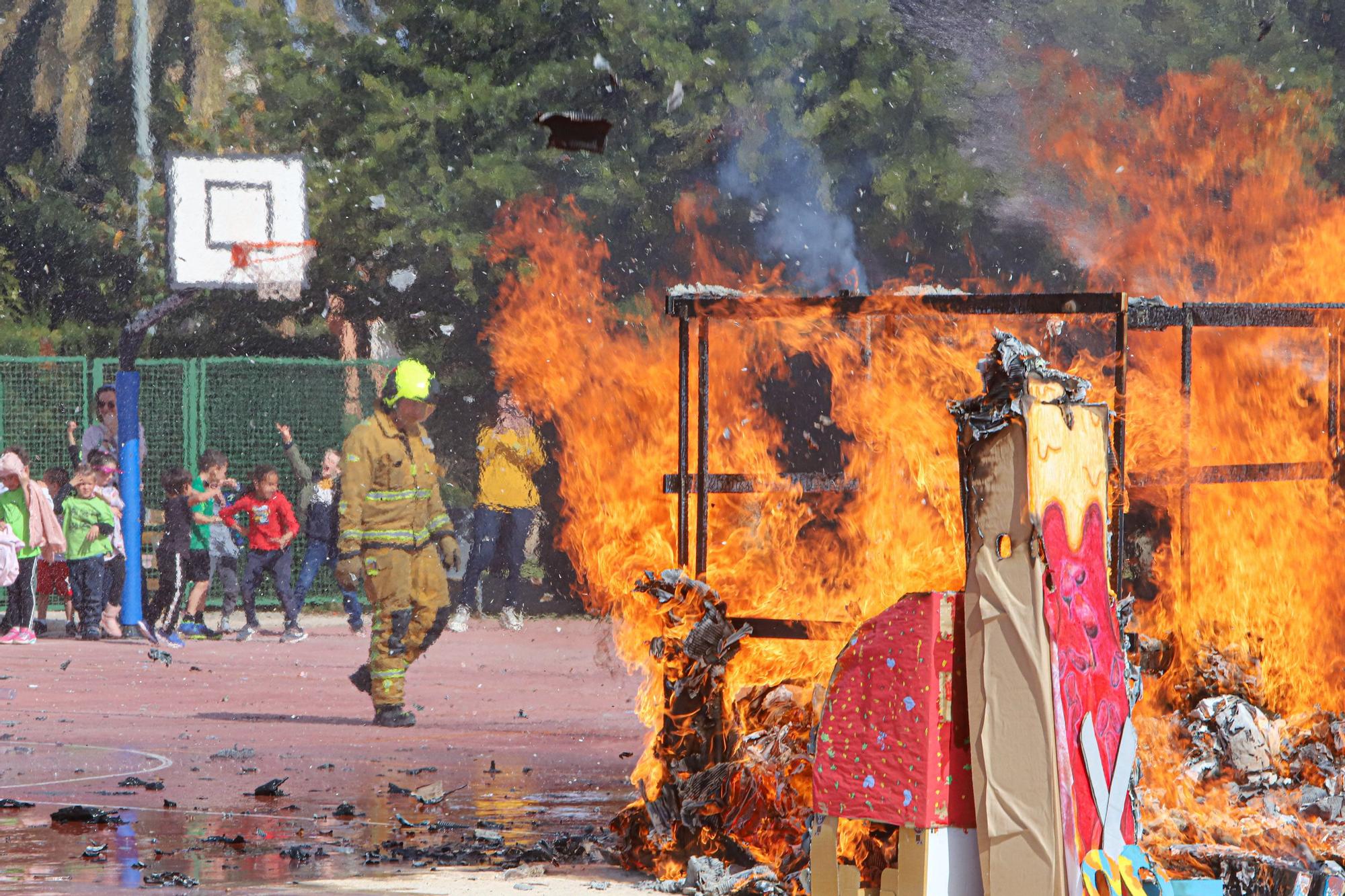 Cremà de Fallas en el CEIP Los Dolses