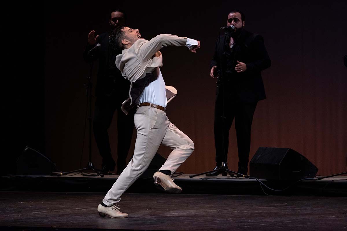 El bailaor gaditano Juan Tomás de La Molía ha logrado el primer premio en su categoría en el Concurso Nacional de Arte Flamenco de Córdoba.