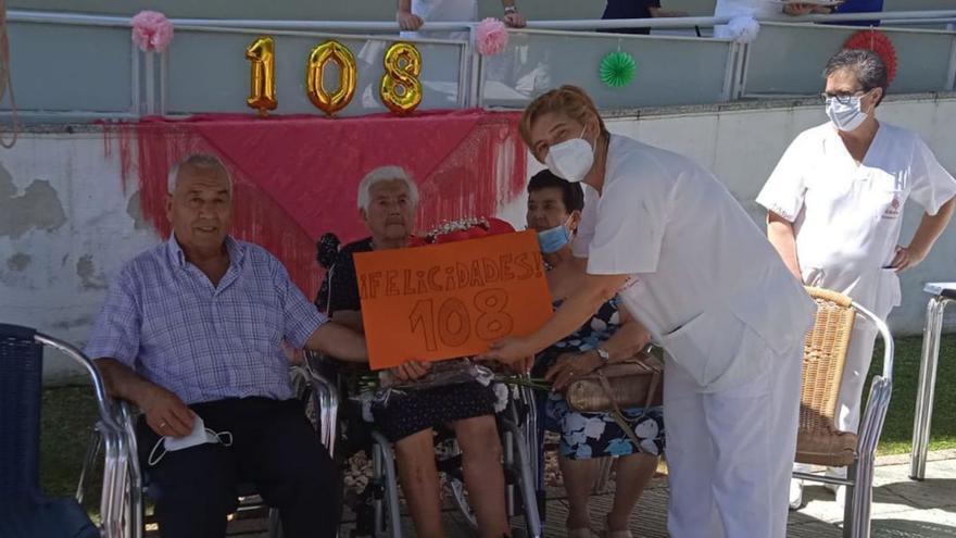 Aurelia Prieto celebra su 108 cumpleaños en la residencia San Agustín | FOTOS: CEDIDAS