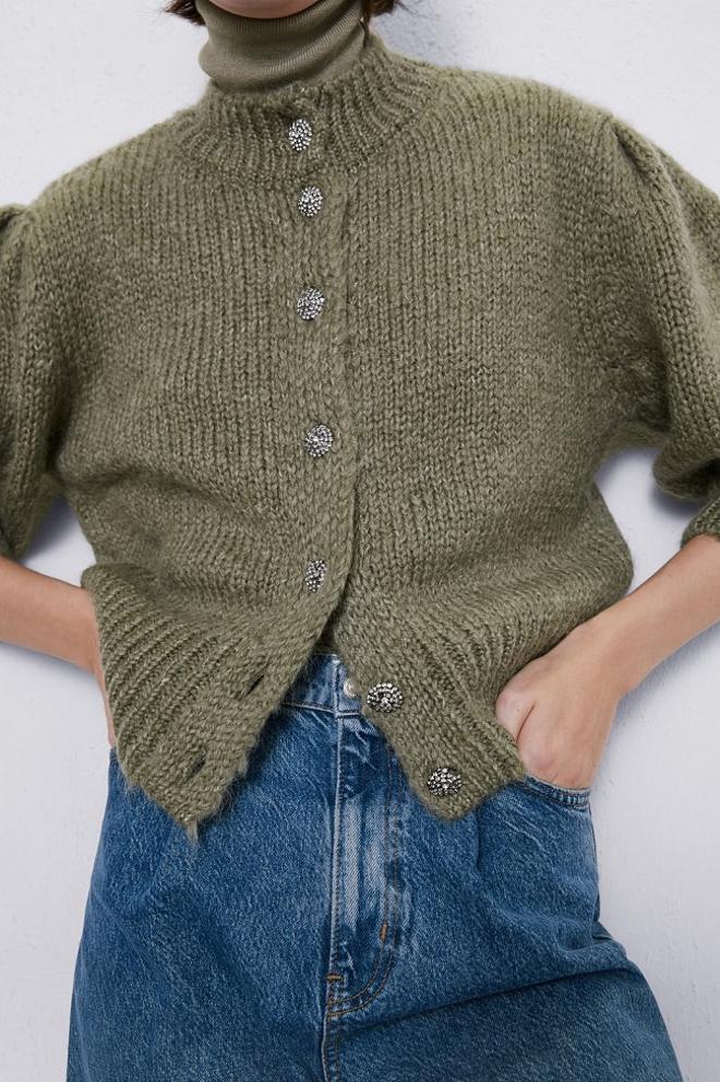 El nuevo 'best seller' de Zara es una chaqueta de punto verde