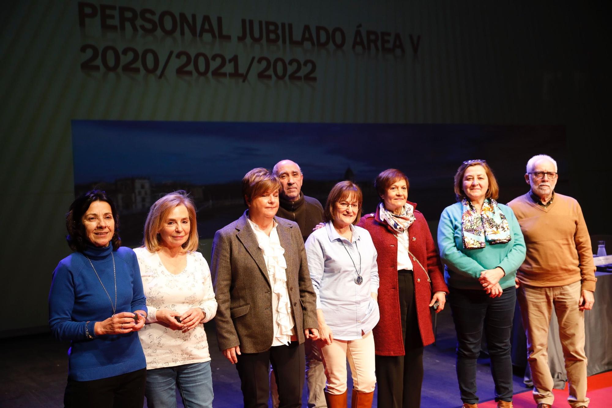 Multitudinaria gala de sanitarios jubilados de Gijón