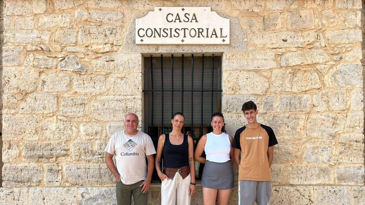 Alcalde Pedro Martín Temprano y concejales, Tamar García Román, Mónica Bermejo Ramos, yArmando Bermejo Ramos (de izquierda a derecha))