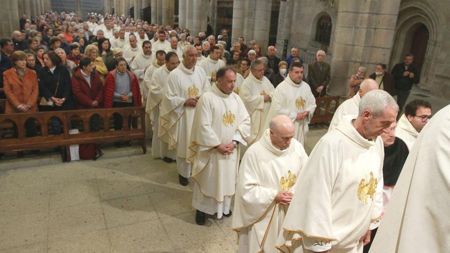 La Misa Crismal reúne a los sacerdotes de todas las zonas de la diócesis