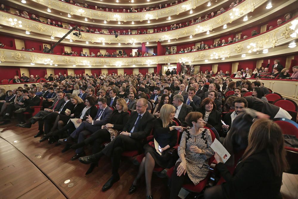 Entrega de la medalla de oro y los premios del Dia de les Illes Balears