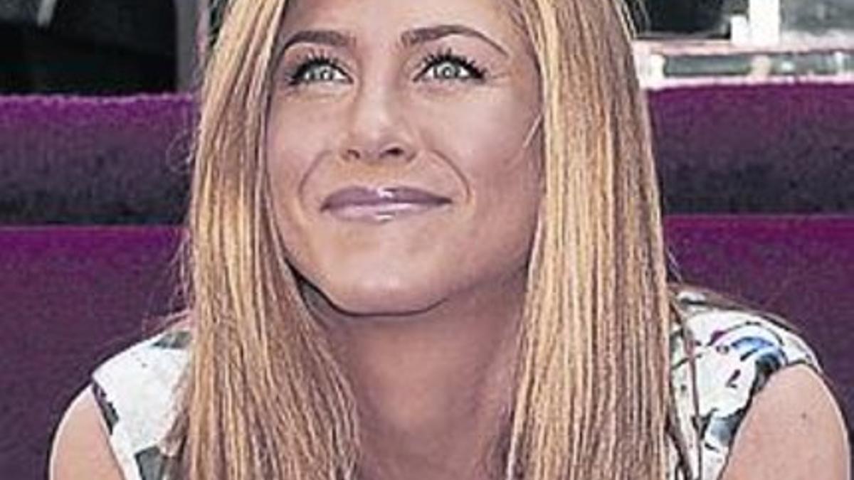 Jennifer Aniston anuncia la muerte de su madre