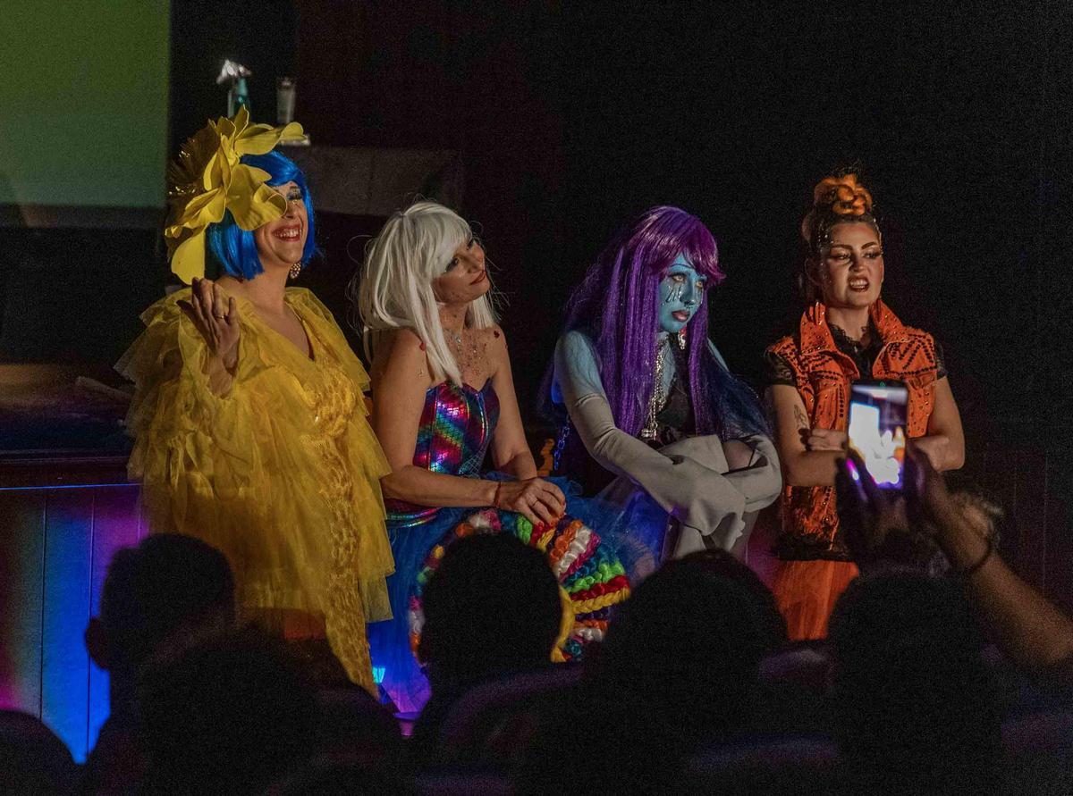 Elche rompe prejuicios: un FP de peluquería impulsa a un joven a cumplir su sueño drag a través de teatro Elche rompe prejuicios: un FP de peluquería impulsa a un joven a cumplir su sueño drag a través de teatro