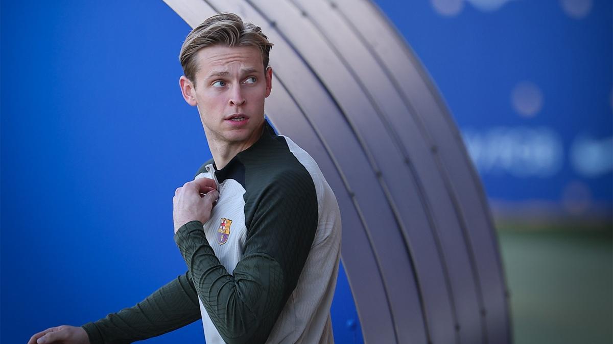 Frenkie de Jong, antes del entrenamiento previo al Valencia - FC Barcelona