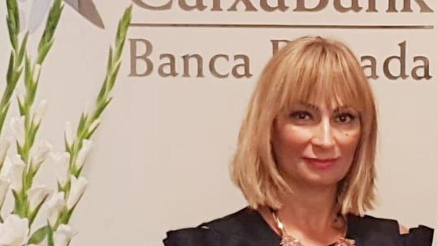 Elena Cortés es la director del Centro de Banca Privada de CaixaBank Aragón.