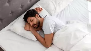 Tres hábitos que te ayudarán a dormir bien y además adelgazar
