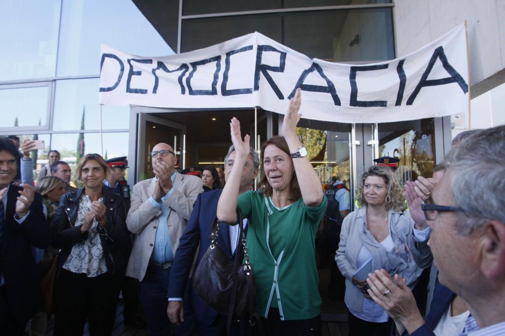 Unes 1.500 persones acompanyen Marta Madrenas a declarar