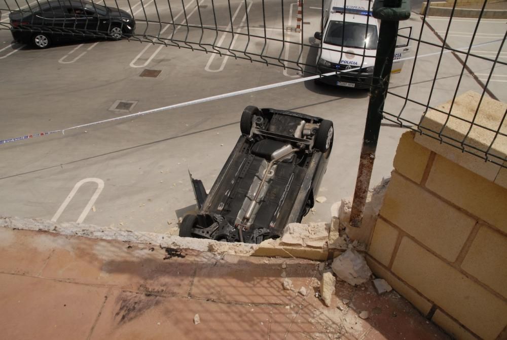 Herida una mujer al precipitarse su coche