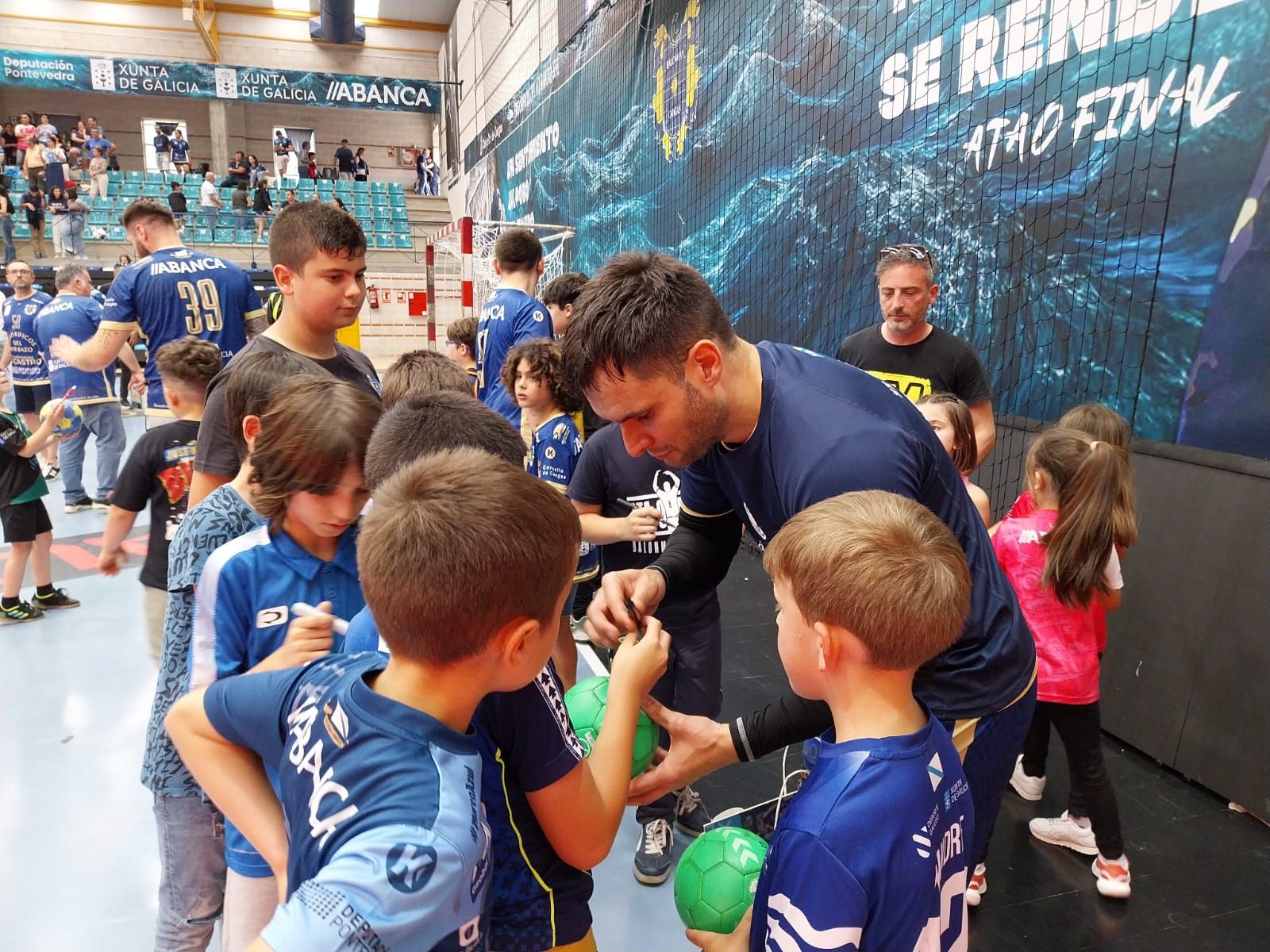 La permanencia del Frigoríficos del Morrazo y la despedida de Moisés Simes