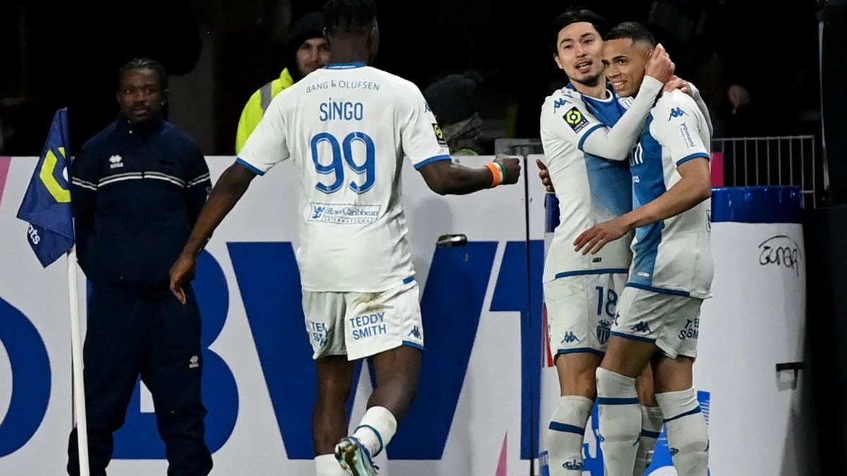 Imagen del choque entre el Rennes y el Mónaco