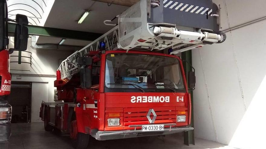 Autoescalera de los bomberos del parque de la Playa de Palma.