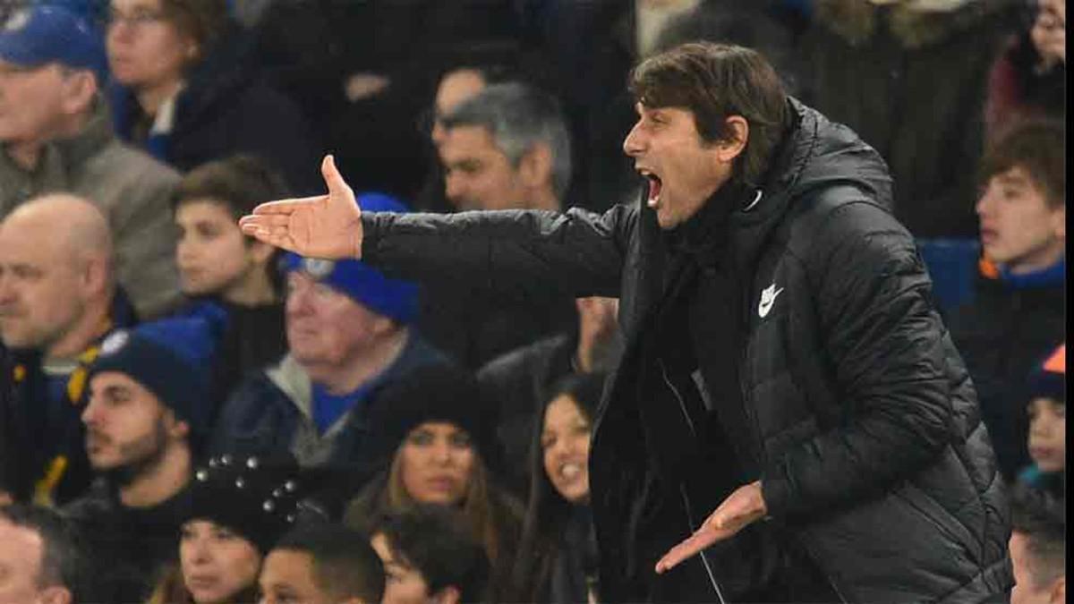 Antonio Conte está en la cuerda floja en el Chelsea