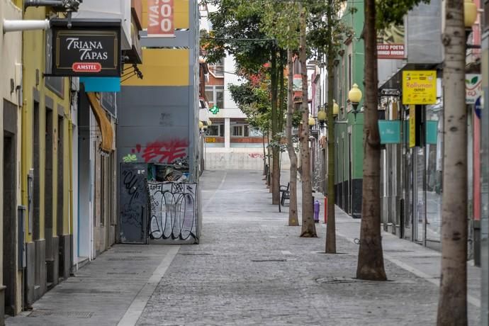 25-03-20 LAS PALMAS DE GRAN CANARIA. CIUDAD. LAS PALMAS DE GRAN CANARIA. Recorrido por la ciudad para vera su desolación.   Fotos: Juan Castro.  | 25/03/2020 | Fotógrafo: Juan Carlos Castro