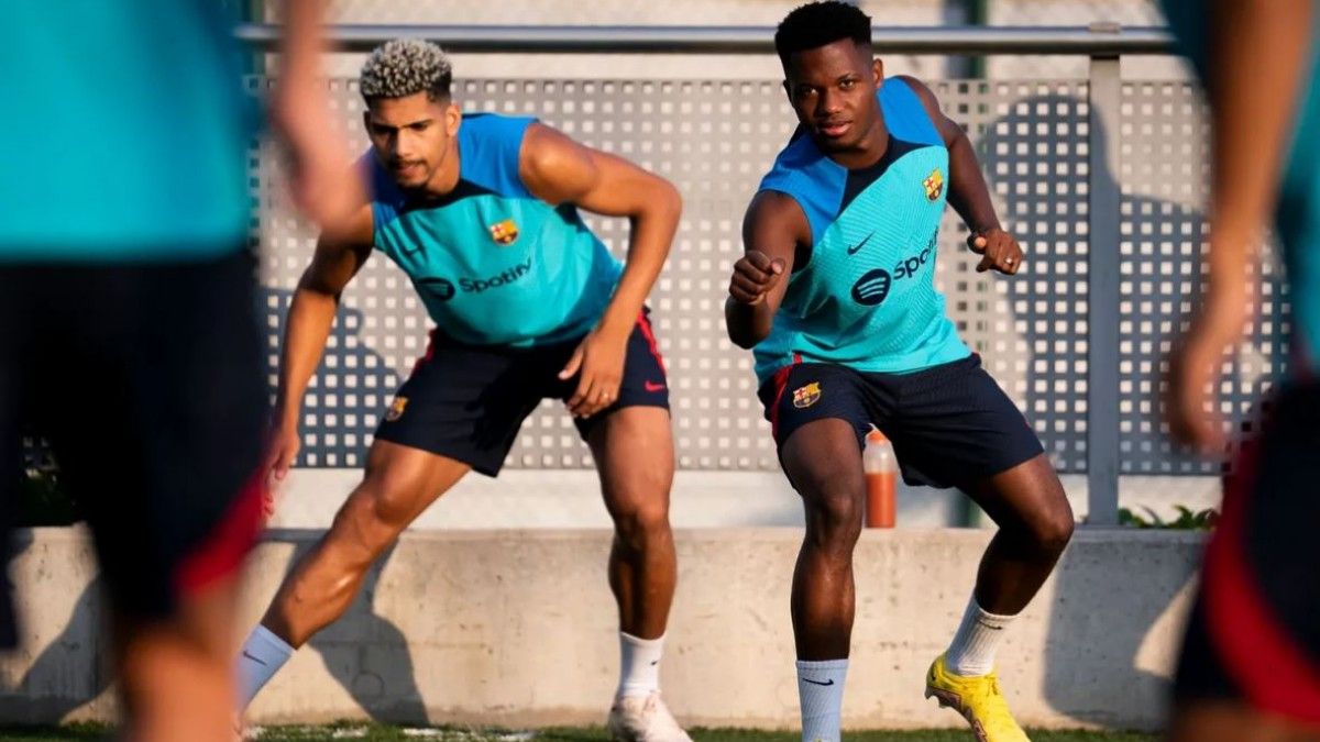 Ansu Fati y Araujo, en el entrenamiento