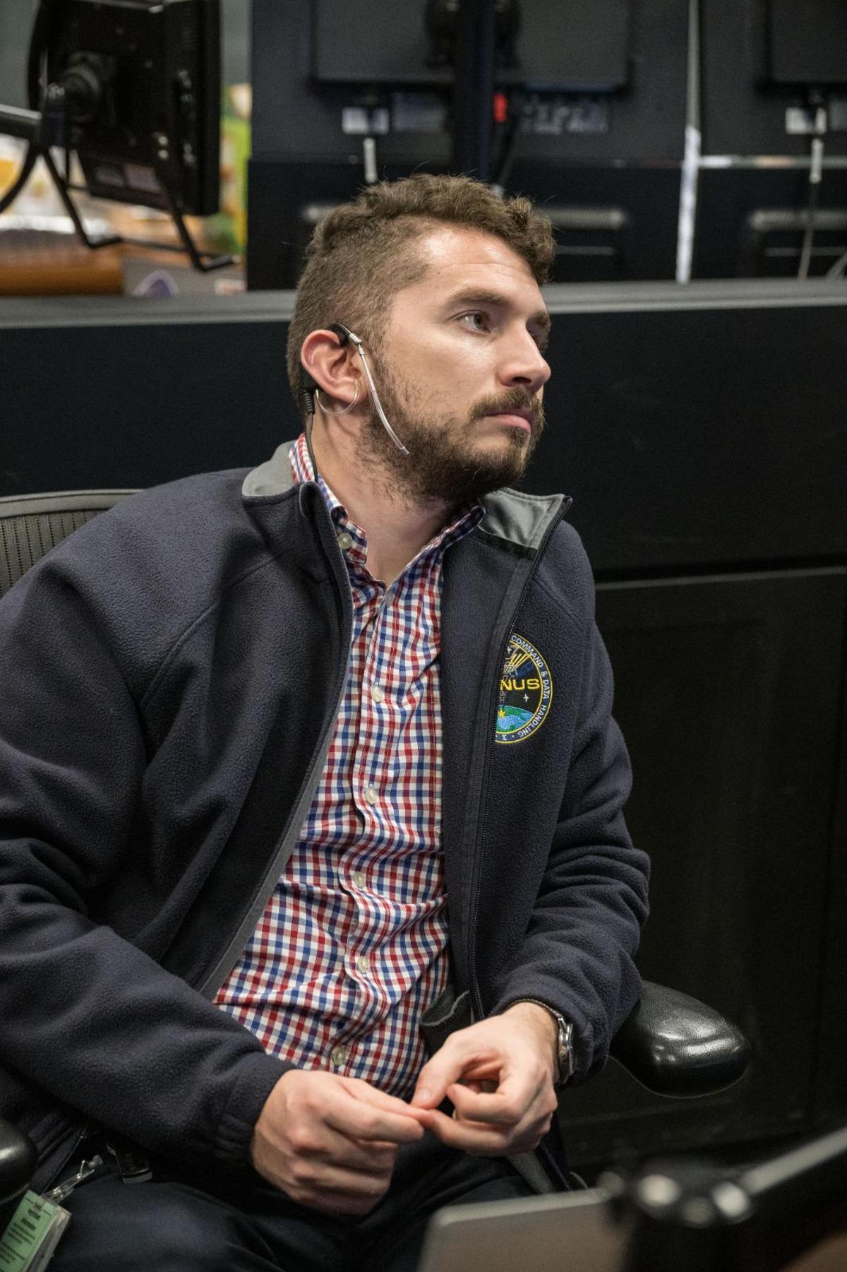 Pedro Saiz, en su trabajo en el Centro de Control de Misión de la NASA.