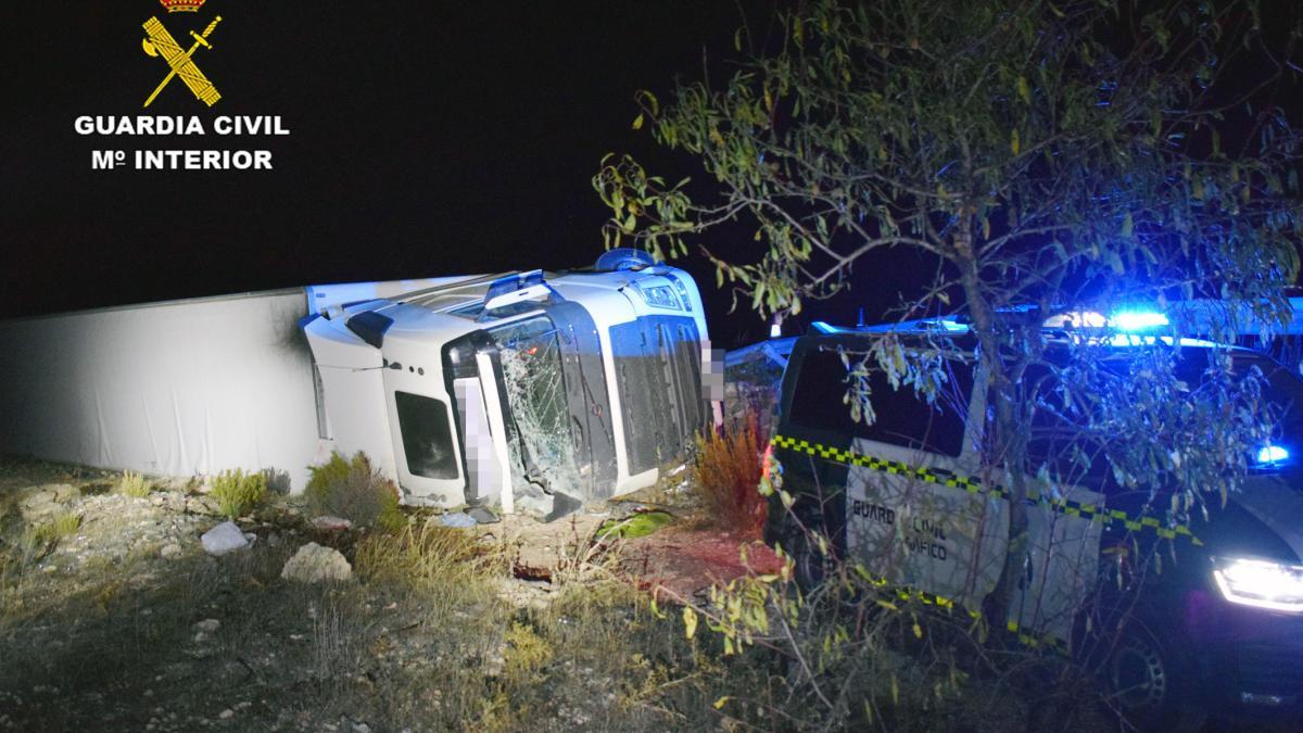 El conductor de un camión accidentado en Yecla sextuplicaba la tasa de alcohol