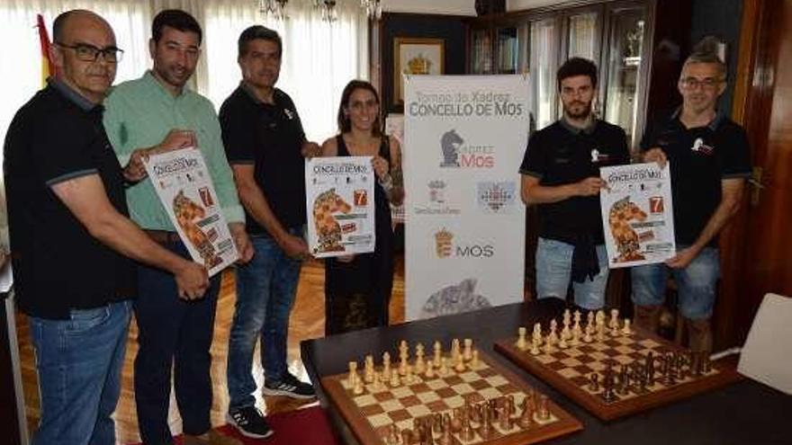 Presentación del IV Torneo Concello de Mos, ayer en el Concello. // D.P.