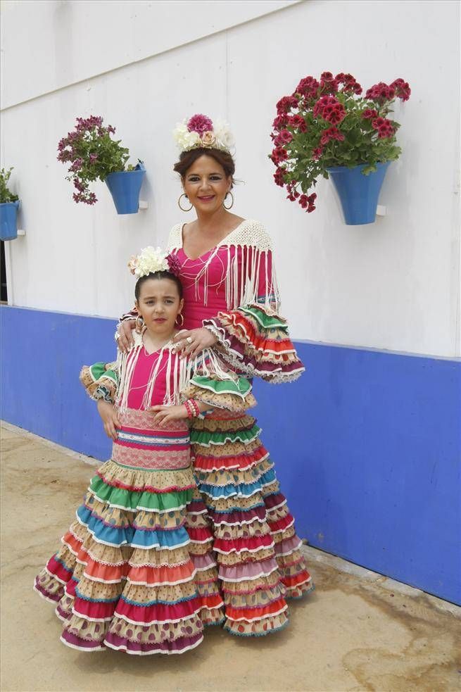 FOTOGALERÍA / TRAJES EN EL ARENAL