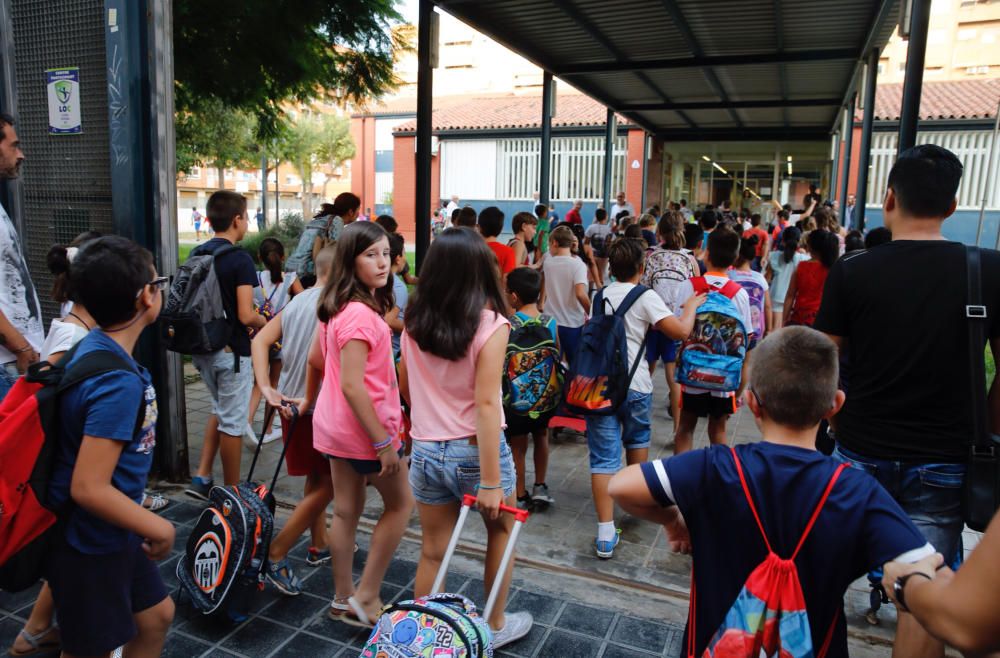 Inicio de curso en el colegio Soto Micó de Valencia.