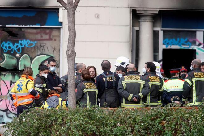 Cuatro muertos, dos menores, al incendiarse local de Barcelona donde vivían