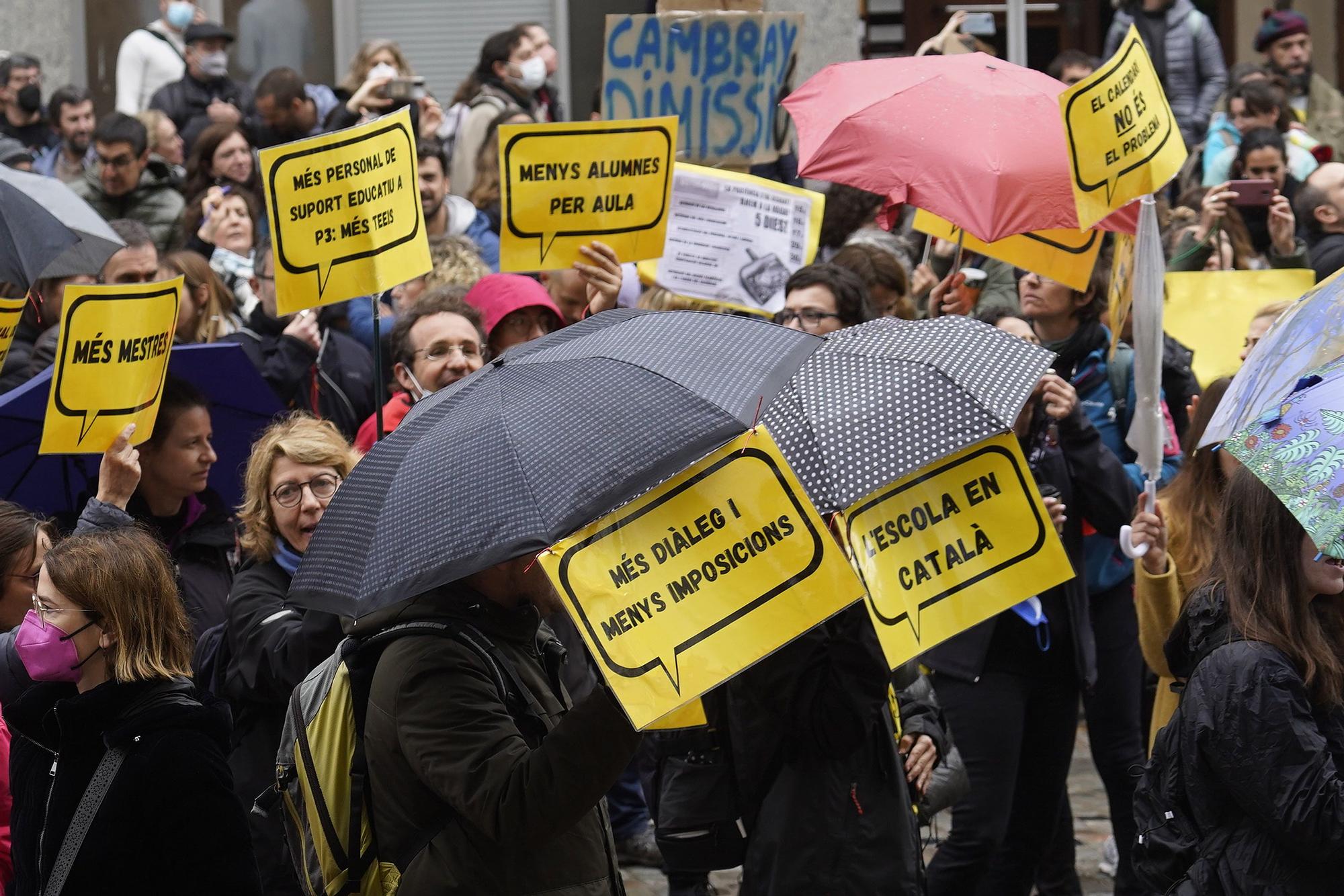 Manifestació del professorat en contra del Departament d'Educació a Girona