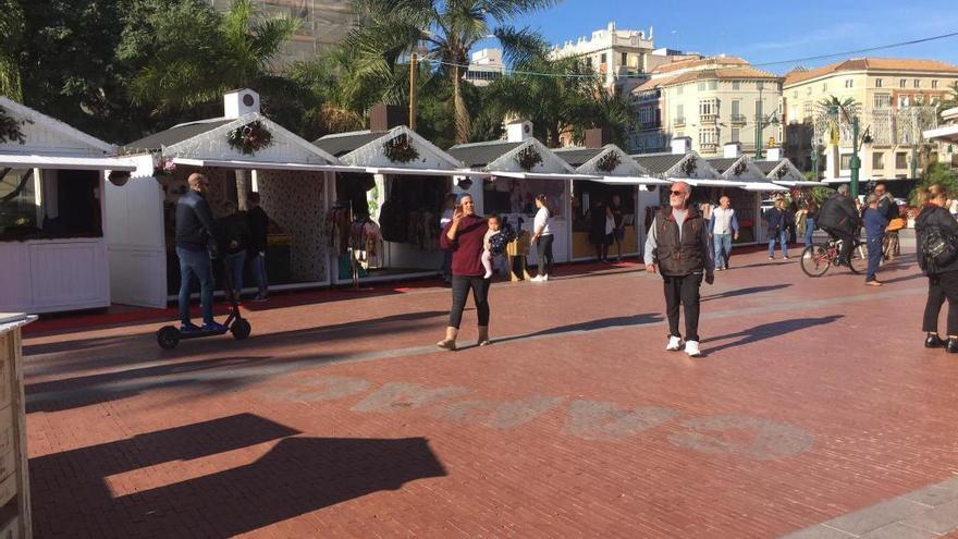 Inaugurado el mercadillo navideño de Plaza de la Marina