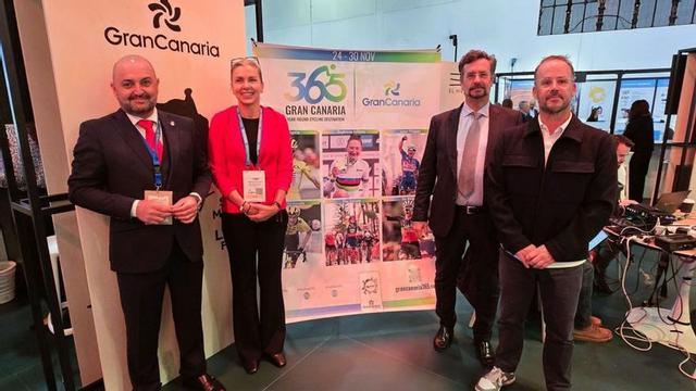 Carlos Álamo, Bárbara Svehlakova. Nicolás Villalobos y Daniel González en al WTM. | |  DG EVENTOS