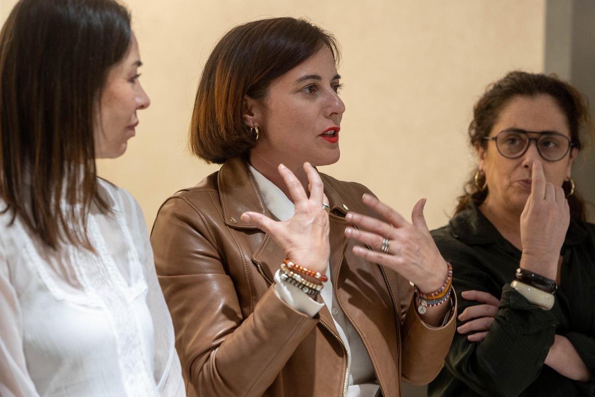 Soledad Berbegal, al inicio de la reunión en Alicante.