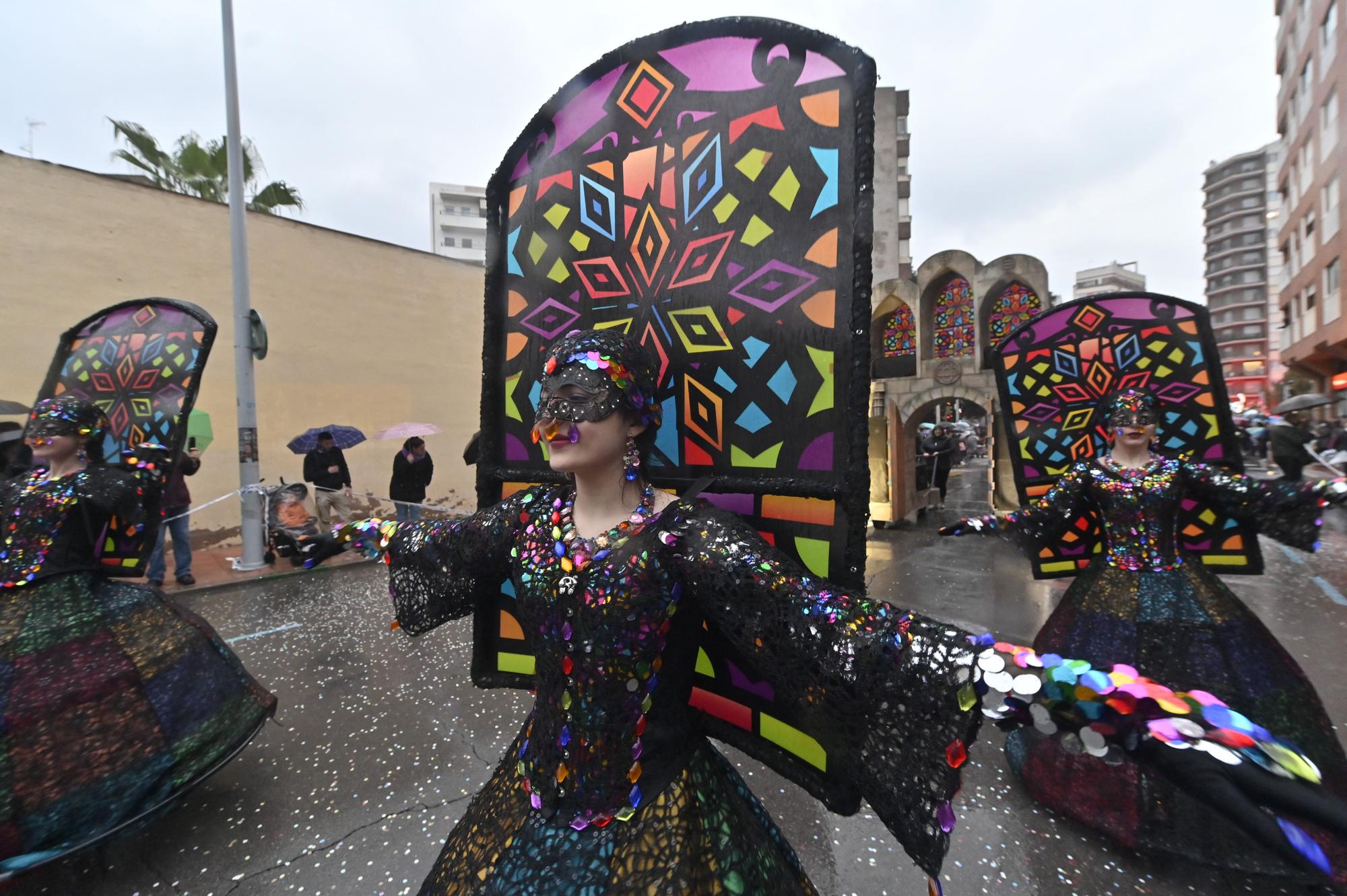 Teatro y música en el desfile de animación de la Magdalena