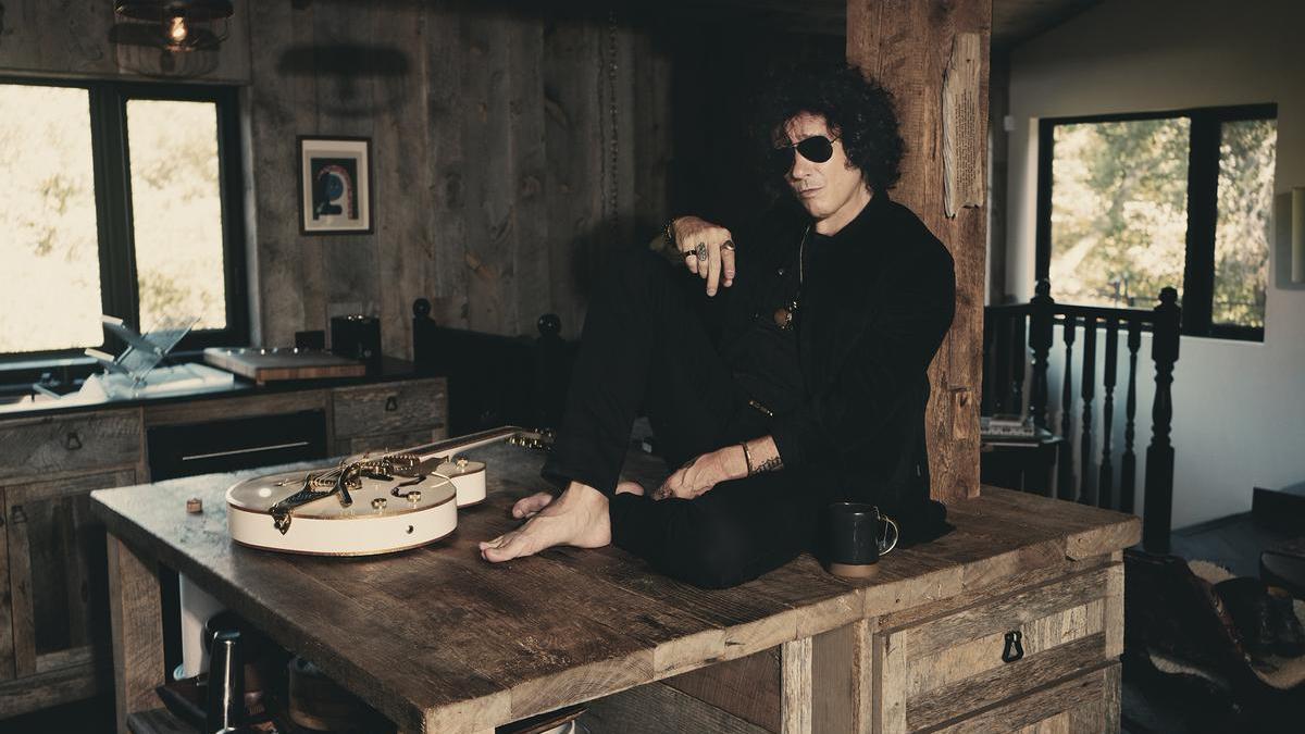 Enrique Bunbury en una imagen promocional de su último trabajo, 'Greta Garbo'.