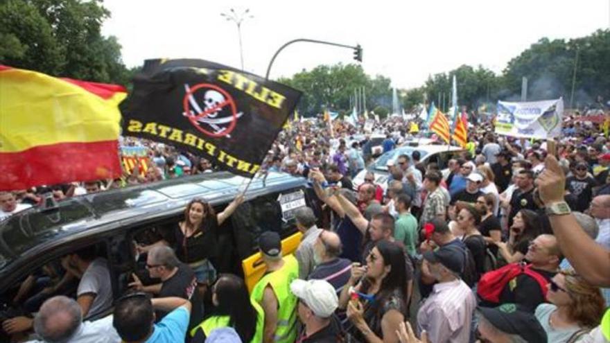 Cabify critica que el Gobierno regule más al VTC y apoye al taxi