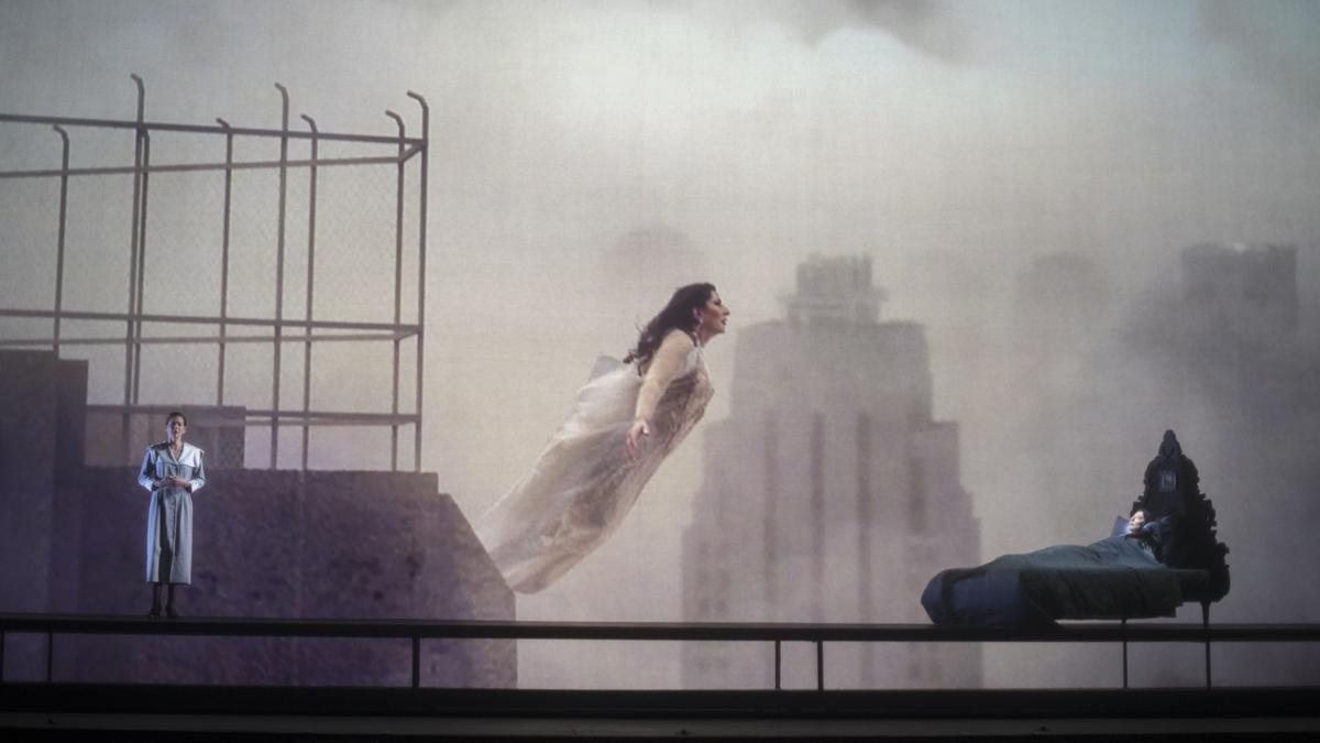 El Liceu estrena Siete muertes de Maria Callas de Marina Abramovic.
